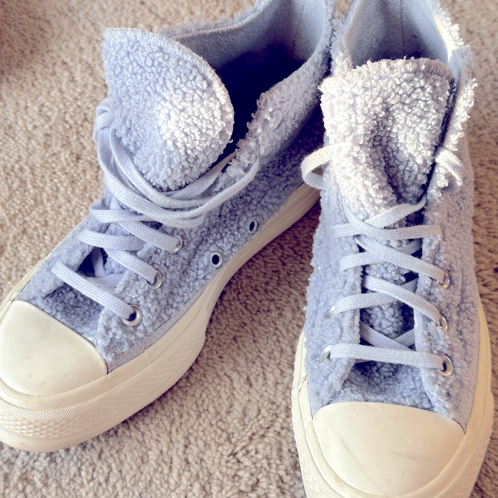 Converse EVA hi top ice blue Sherpa -sold out